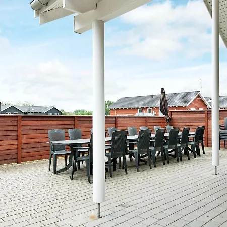18 Person In Holiday home
