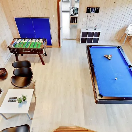 Holiday home 18 Person In *