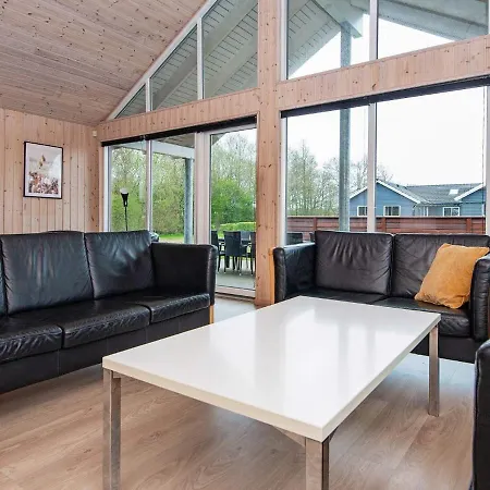 18 Person In Holiday home *