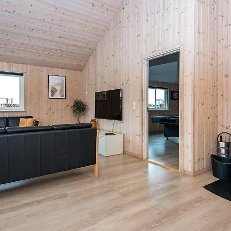 18 Person In Holiday home *