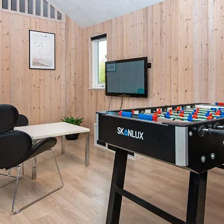 18 Person In Holiday home